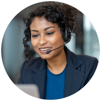 Image of a Unum life event specialist speaking on a headset.